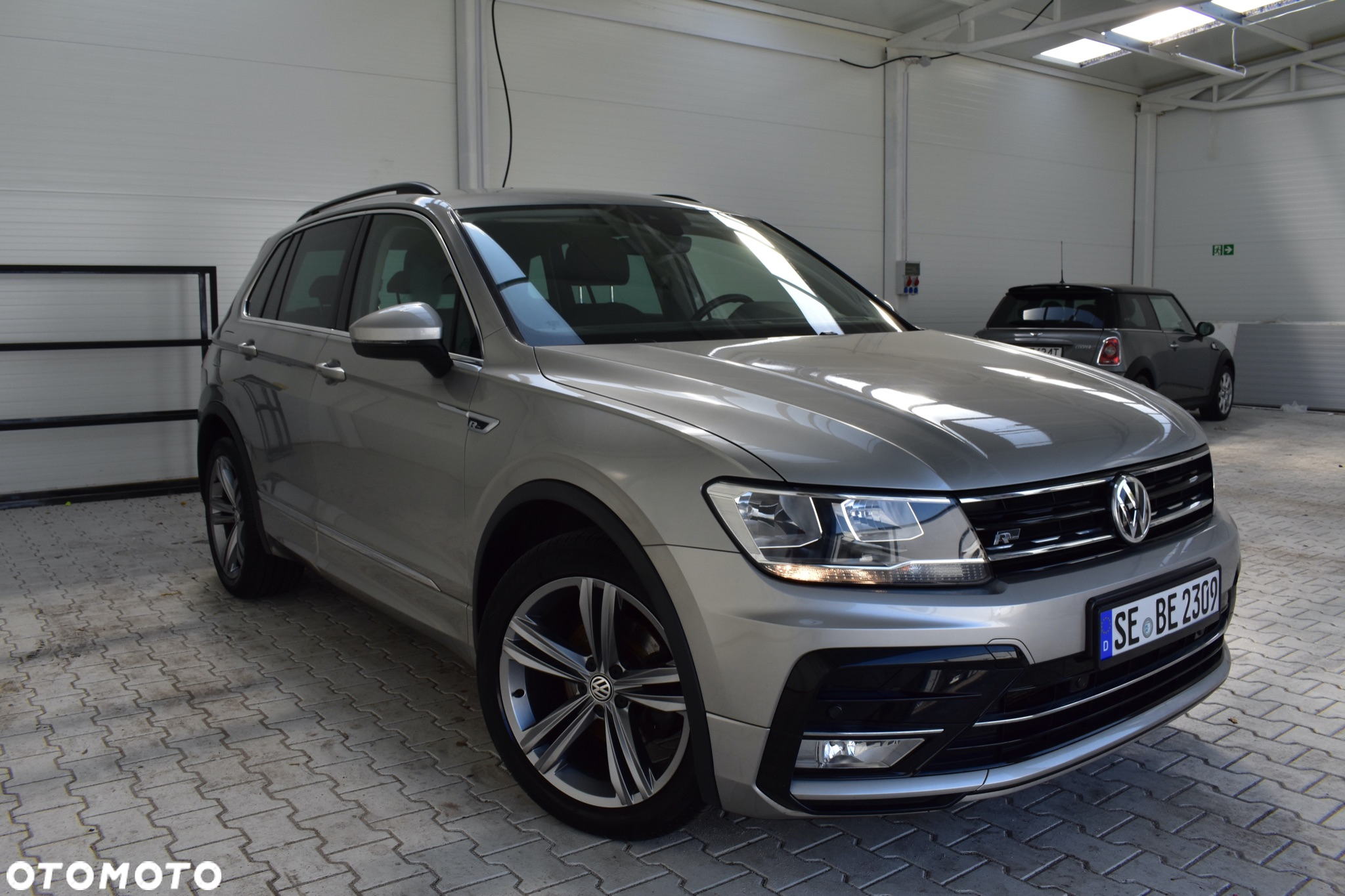 Volkswagen Tiguan 2.0 TDI SCR R-Line - 6
