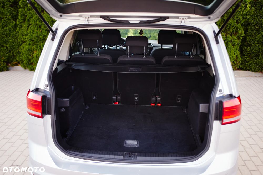 Volkswagen Touran 2.0 TDI BMT Highline - 30