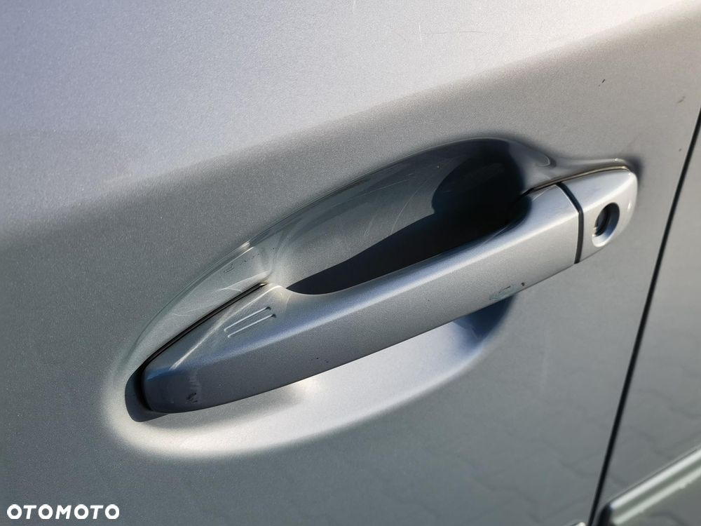 Toyota Prius (Hybrid) Comfort - 25