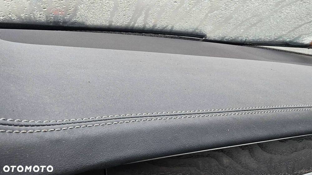 4N1857001D Audi A8 L D5 4N 3.0 TDI sedan Deska rozdzielcza / kokpit - 4