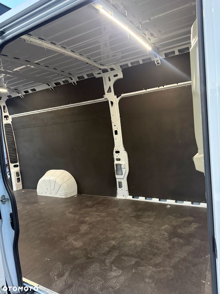 Zabezpieczenie przestrzeni ładunkowej Ducato - 3