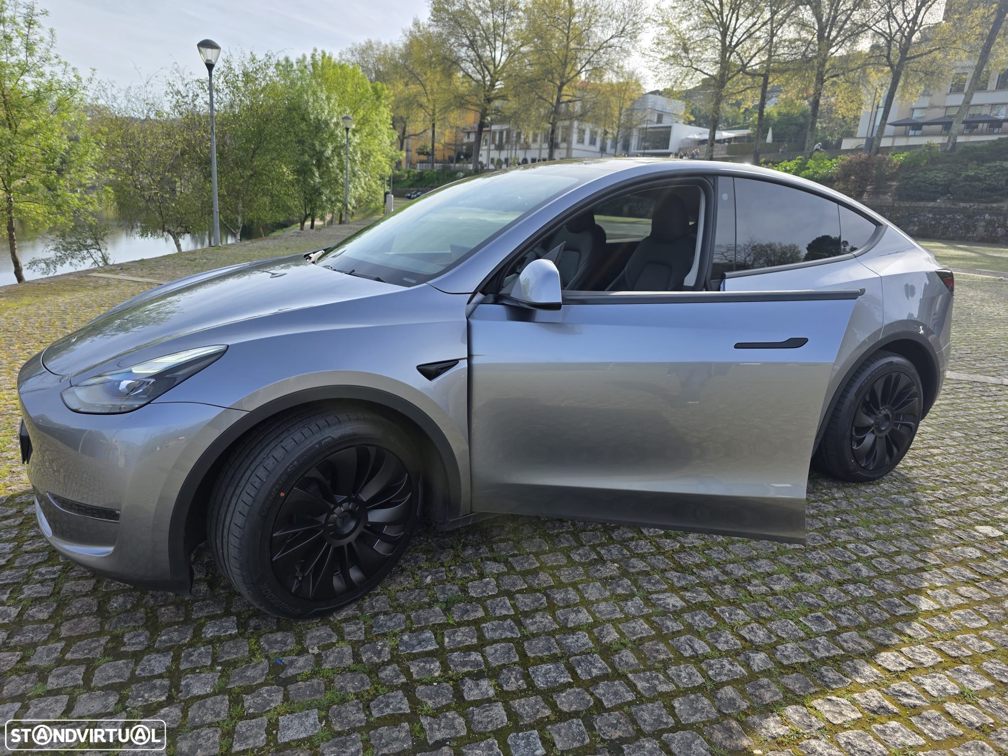 Tesla Model Y Long Range Tração Integral - 3