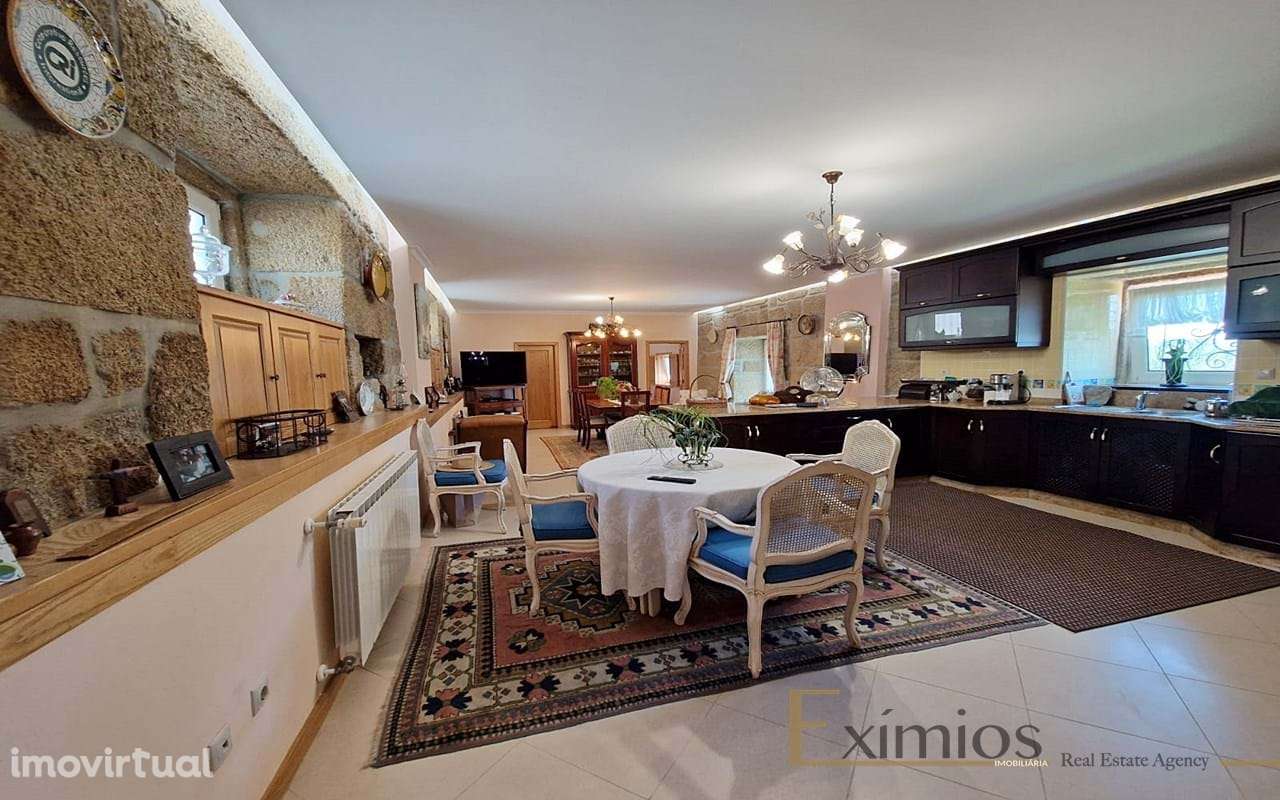 Moradia V3, com vista sobre o alto Douro e garagem, em Sabrosa - Grande imagem: 3/26