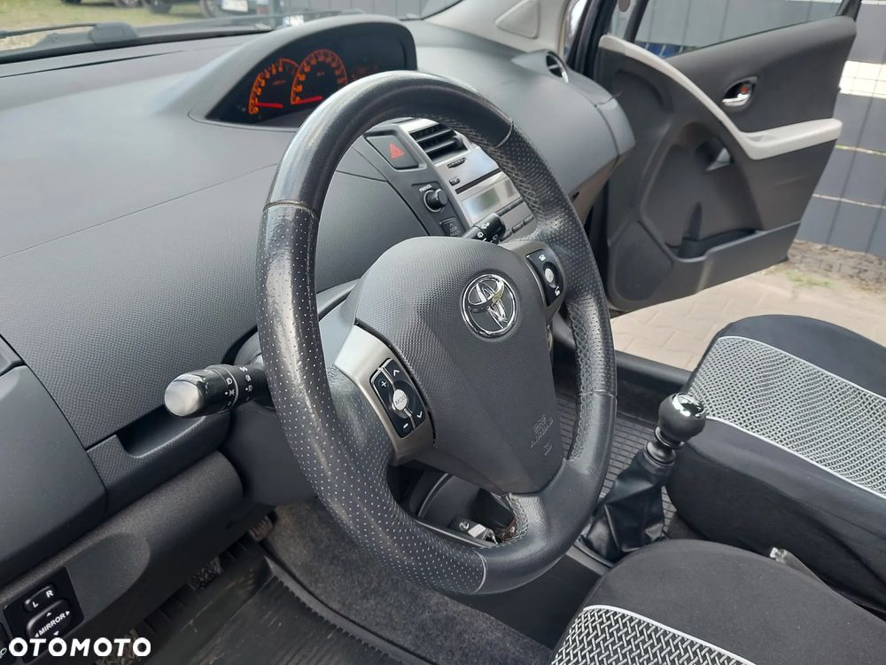 Toyota Yaris 1.33 Sol - 18