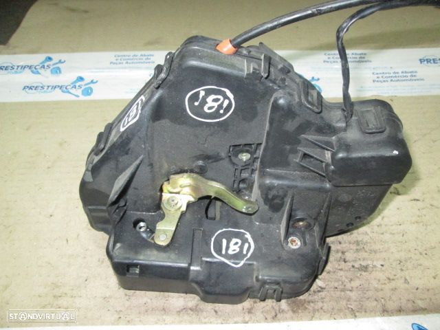 Fecho 2037300235022 MERCEDES W203 2005 TD ELETRICO MERCEDES CLASS C W203 2004 220CDI 150Cv 4P PRETO T DRT 2 PINOS - 2