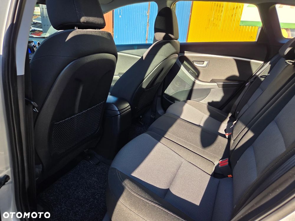 Hyundai i30 1.6 Premium - 16