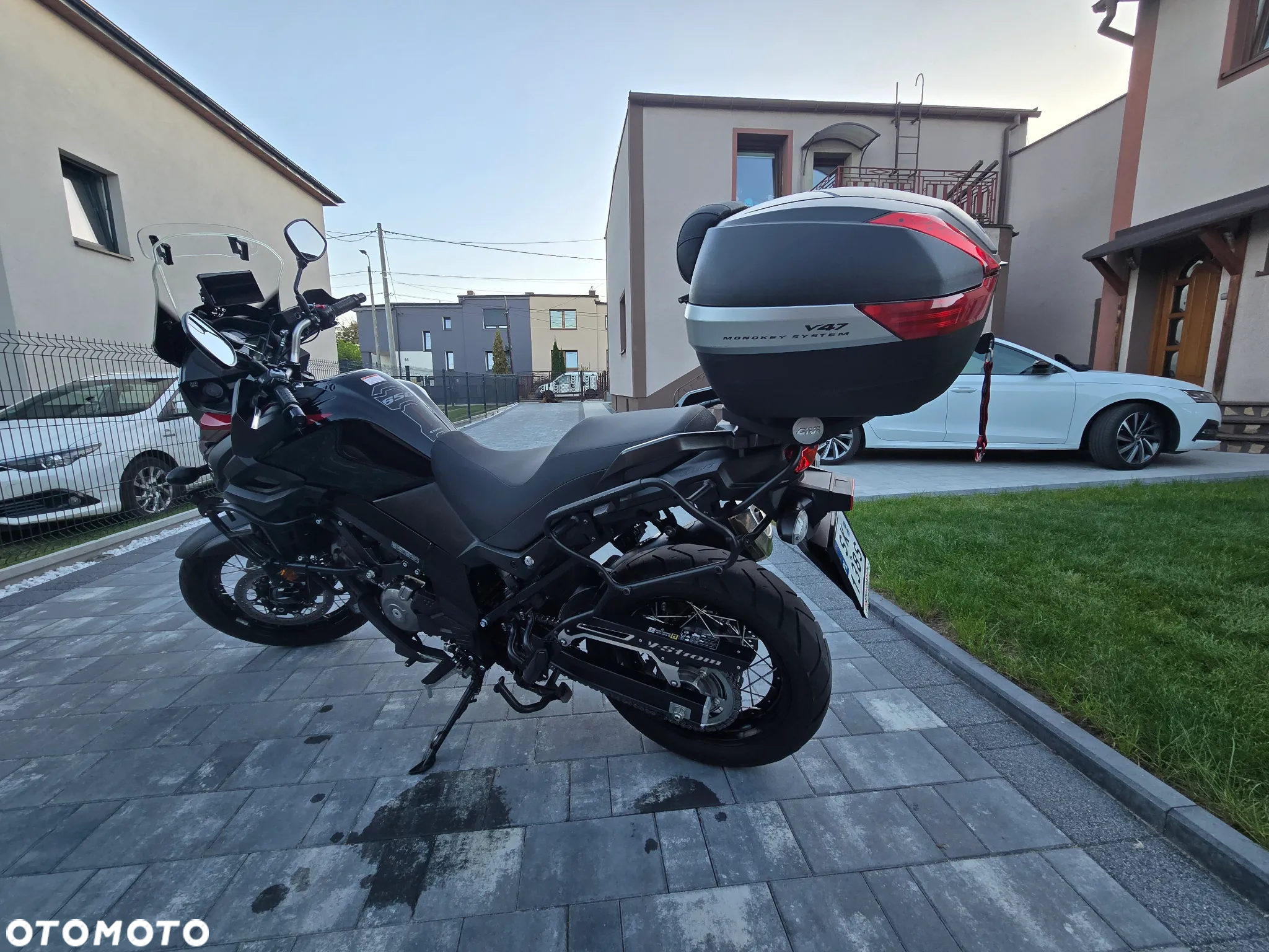 Suzuki DL - 4