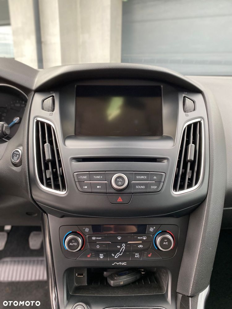 Ford Focus 1.0 EcoBoost Trend Sport - 26