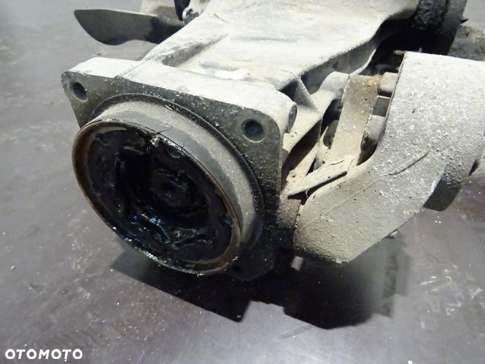 VW PASSAT B5 LIFT 2.5 TDI MOST DYFER TYŁ TYLNY 4MOTION - 2