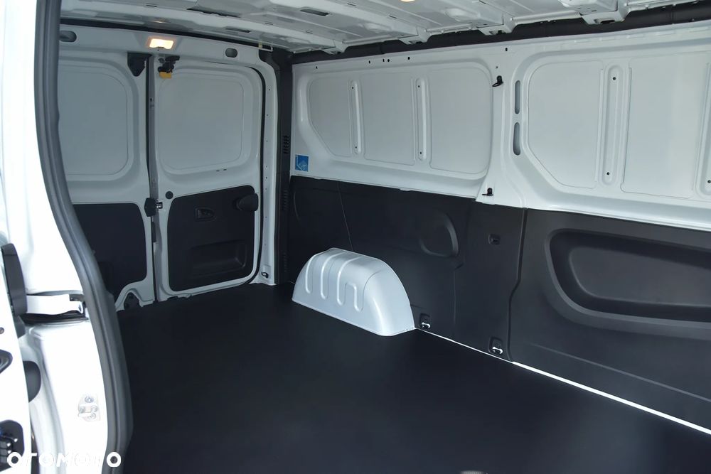 Renault Trafic 2.0 150KM - 29