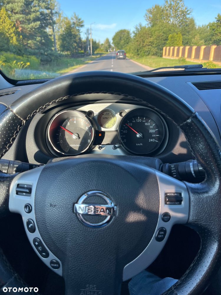 Nissan Qashqai 2.0 4x4 Tekna Premium - 7
