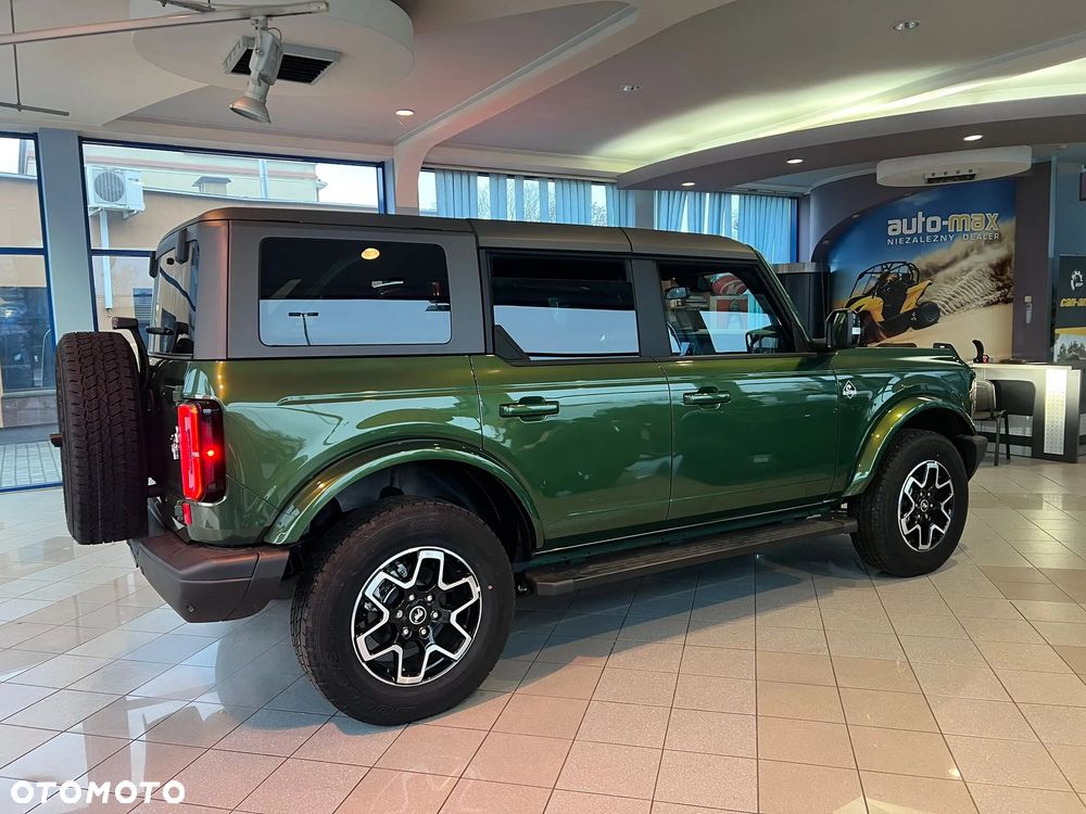 Ford Bronco - 28