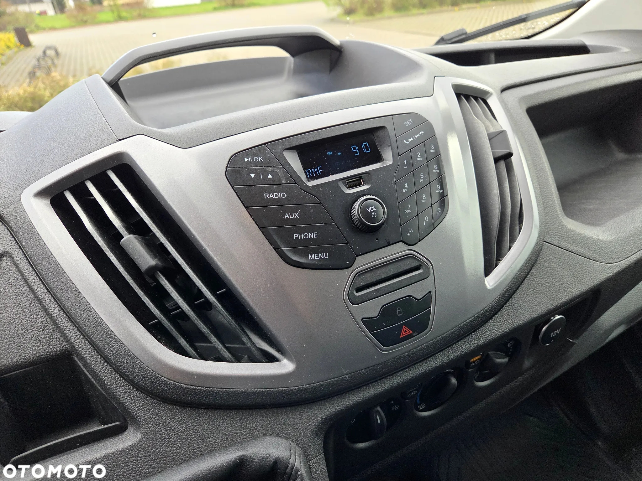 Ford Transit - 30