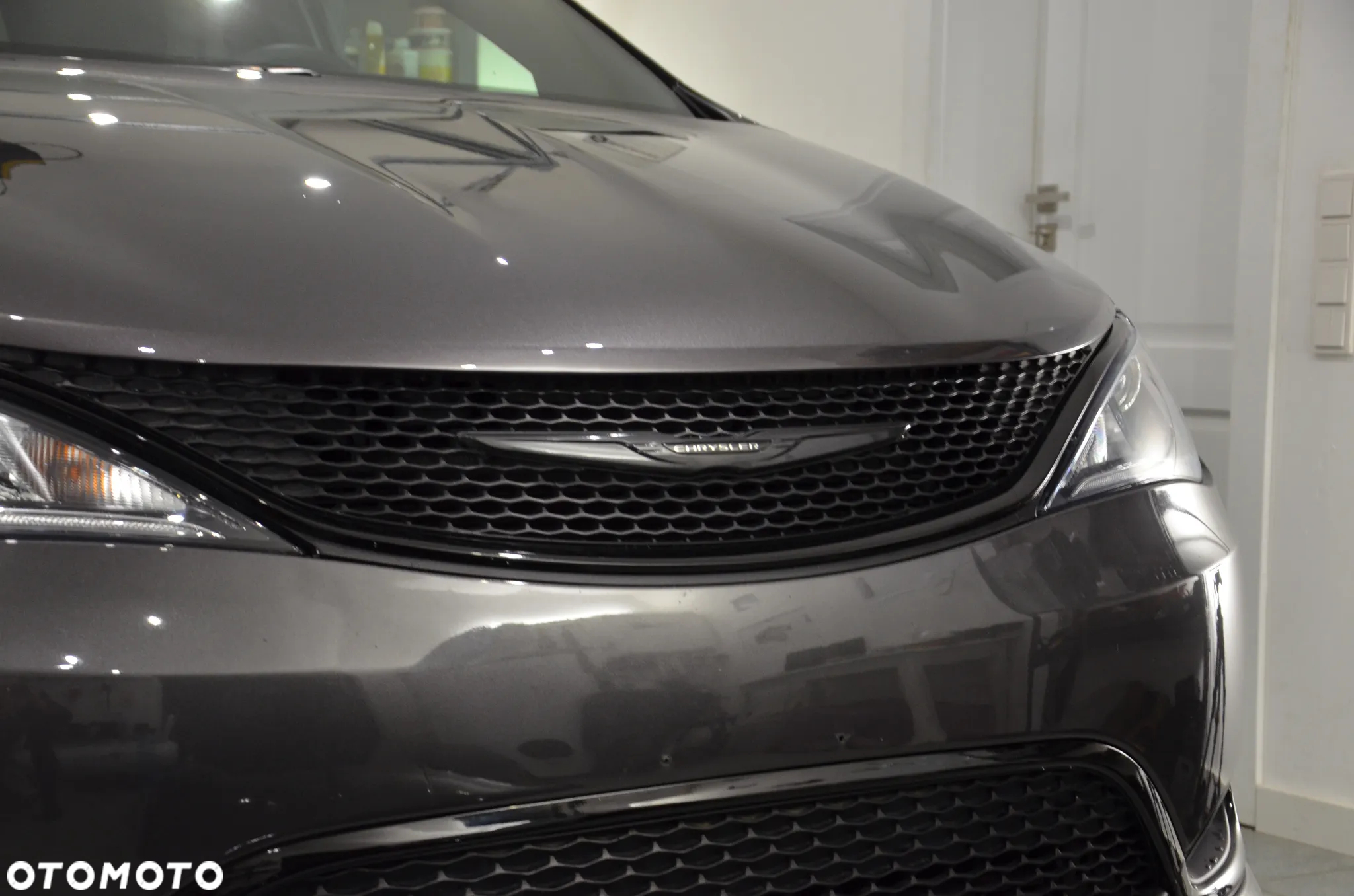Chrysler Pacifica - 17