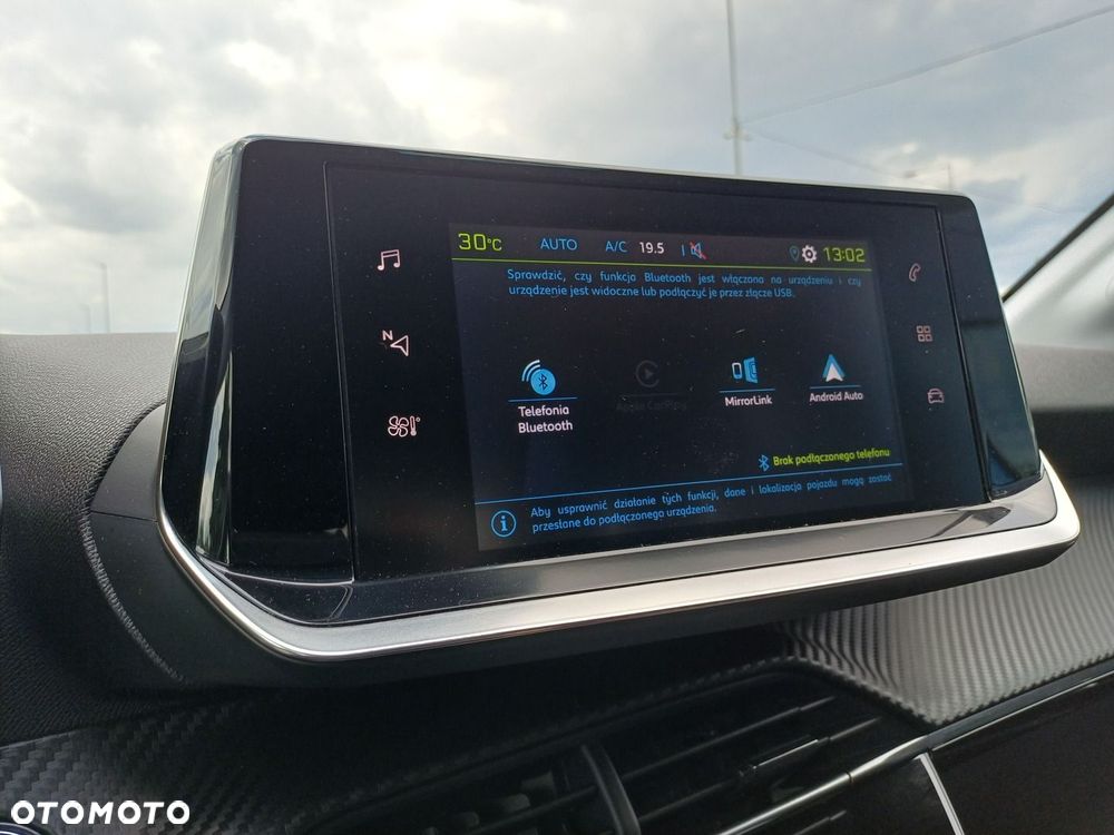 Peugeot 208 50kWh Allure - 12