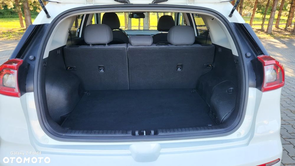 Kia Niro 1.6 GDI Plug-in Hybrid L - 12