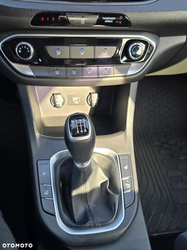 Hyundai i30 1.5 Pure - 25