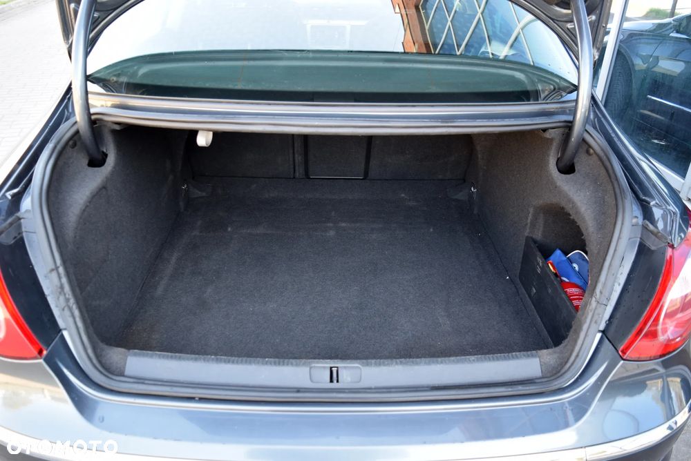 Volkswagen Passat CC - 9