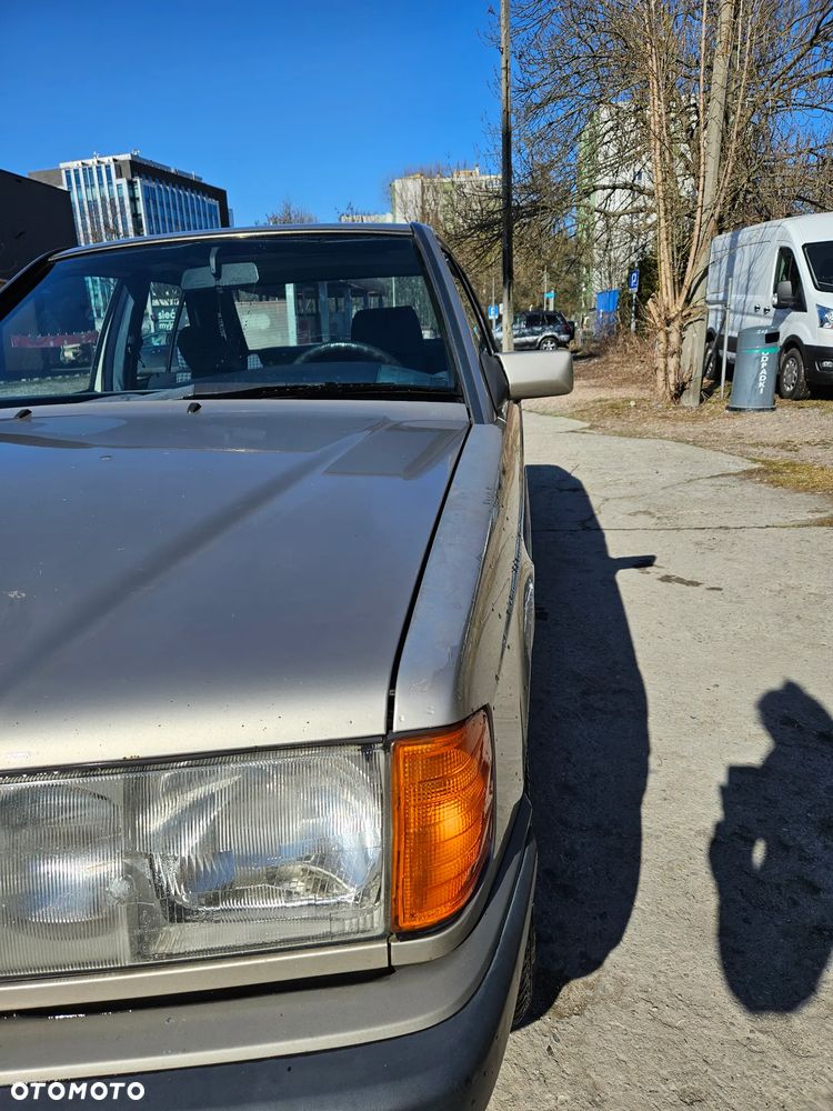 Mercedes-Benz W201 (190) - 14