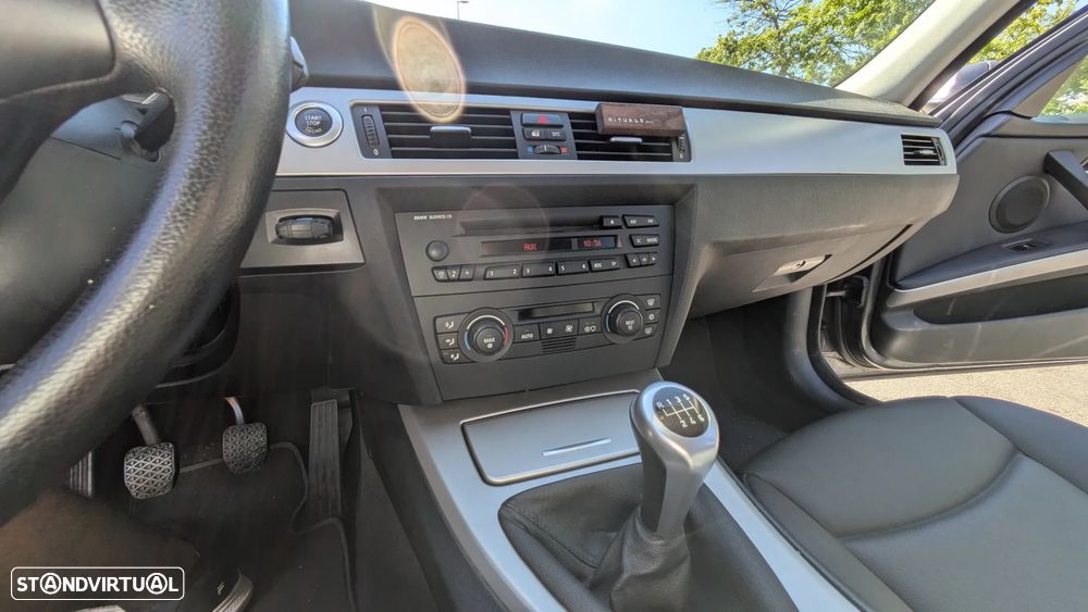 BMW 320 d - 17