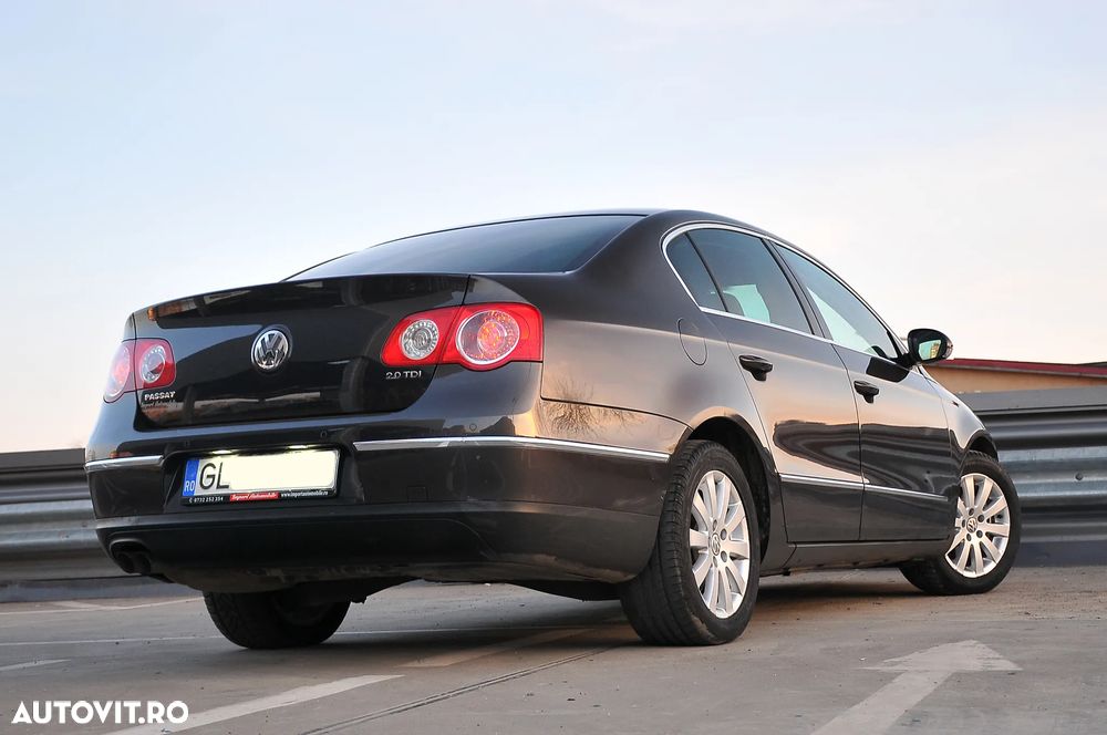 Volkswagen Passat 2.0 TDI Highline - 2