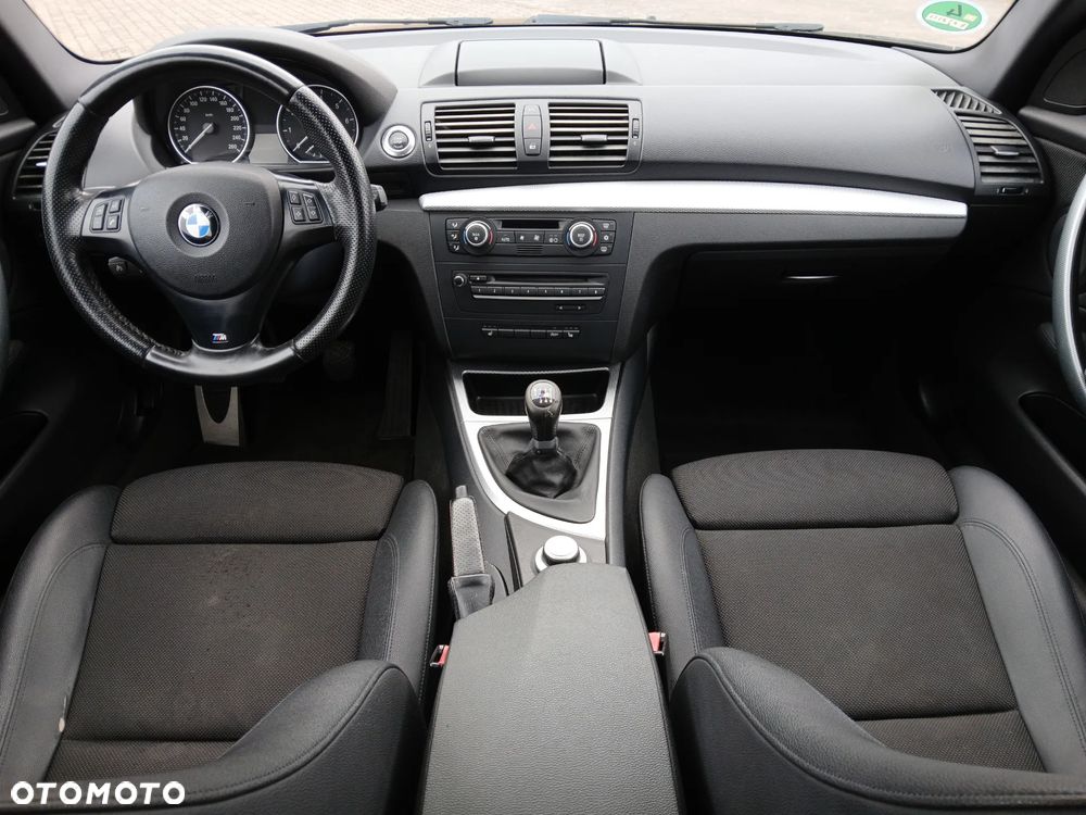 BMW Seria 1 120i Edition Sport - 24