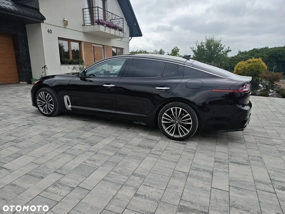 Kia Stinger 2.0 T-GDI GT Line - 1