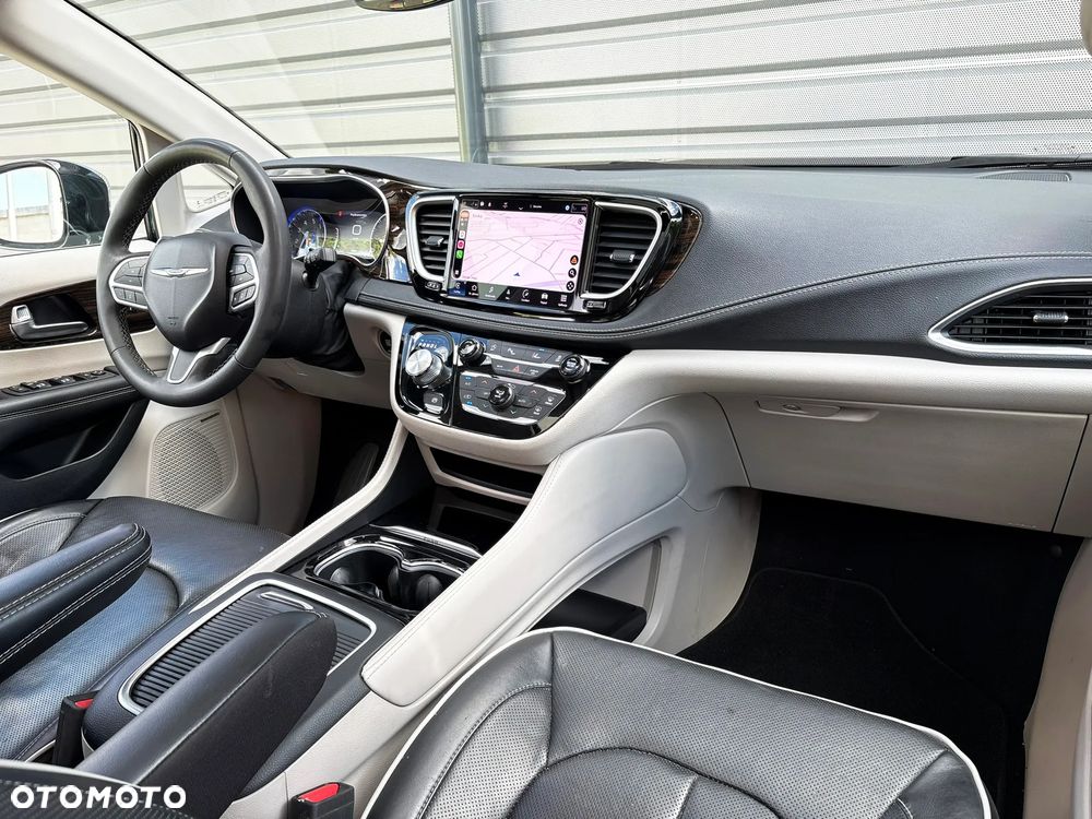Chrysler Pacifica - 19
