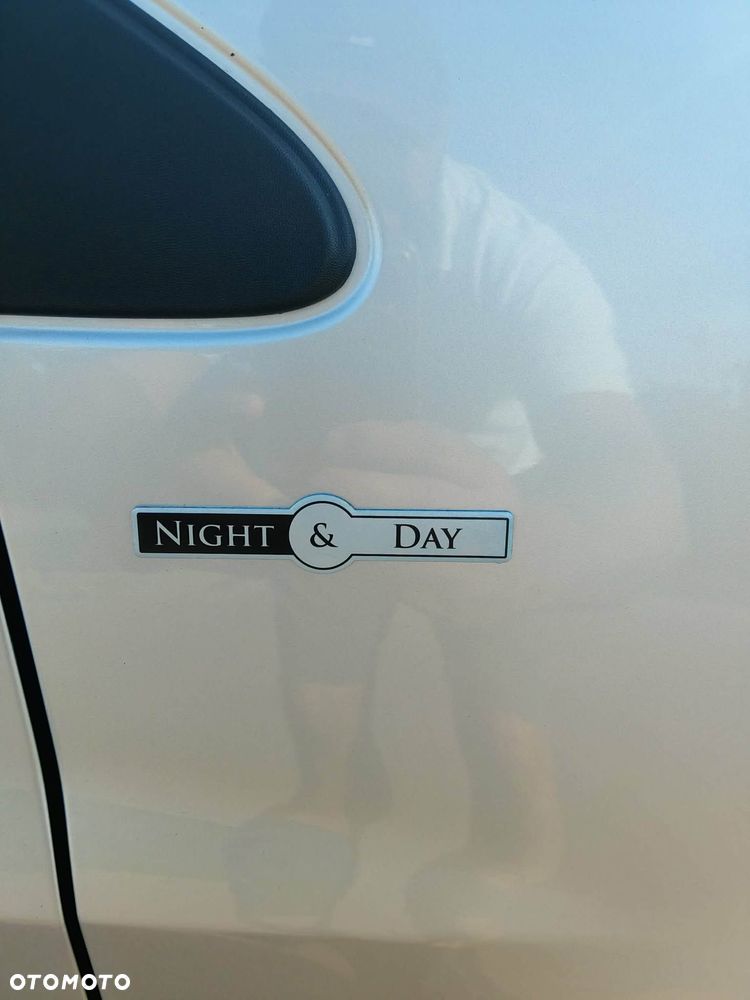 Renault Clio 1.6 16V Night&Day - 8
