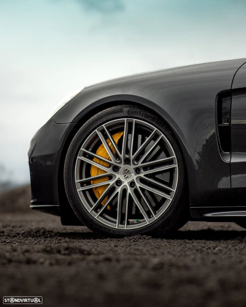 Porsche Panamera Sport Turismo Turbo - 8