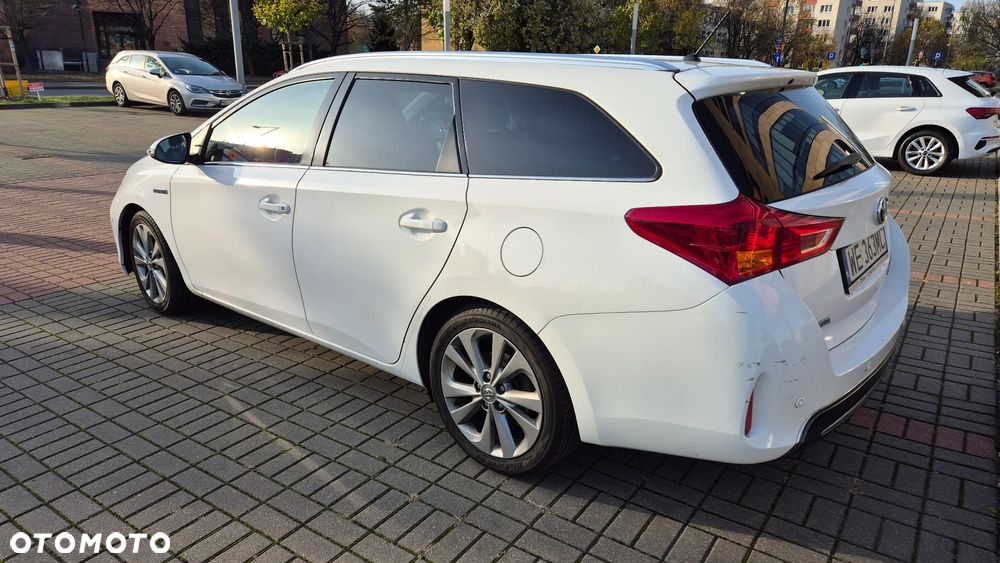 Toyota Auris - 2