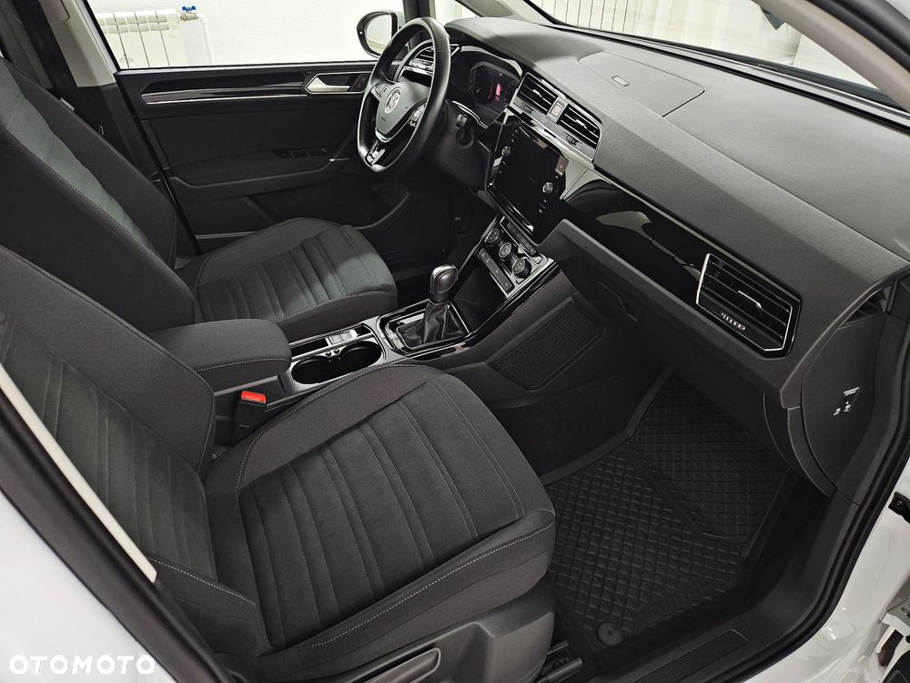 Volkswagen Touran 1.5 TSI EVO Highline DSG - 8