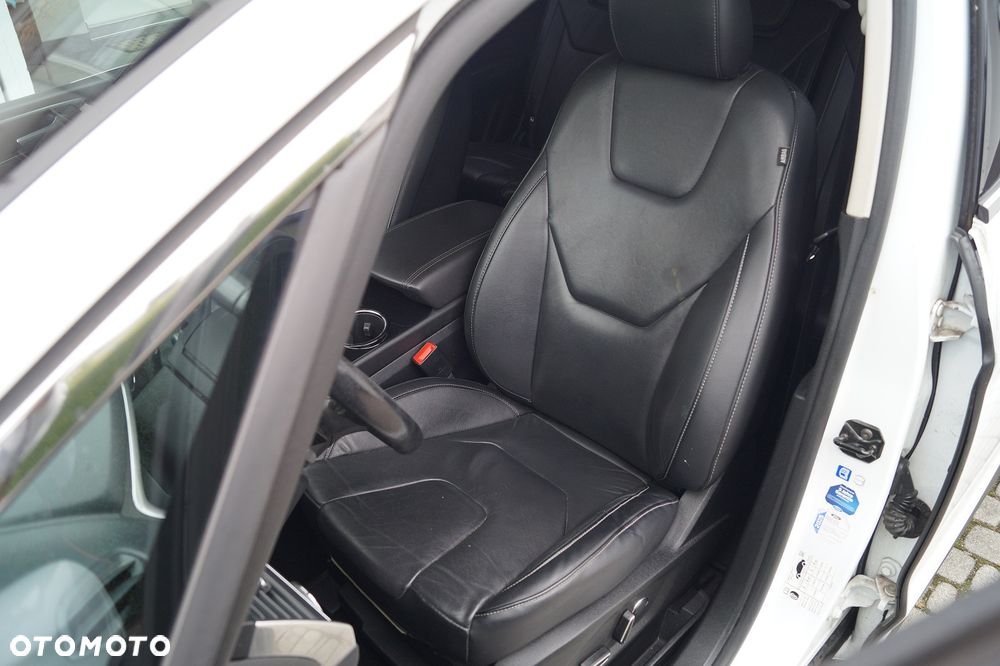 Ford S-Max 2.0 EcoBoost Titanium - 23