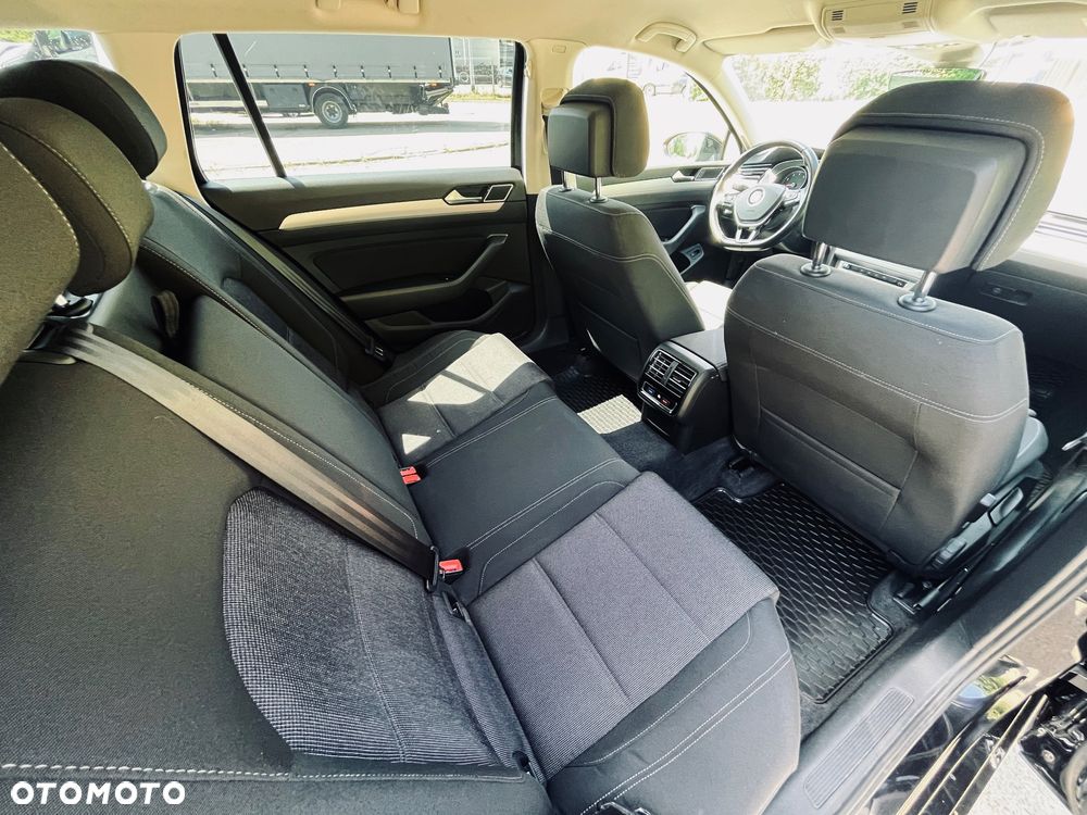 Volkswagen Passat 1.8 TSI BMT Comfortline - 12