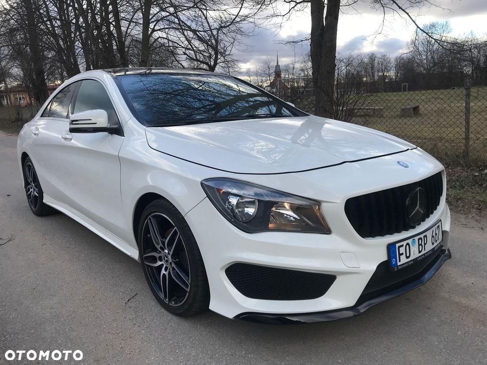 Mercedes-Benz CLA 180 AMG Line - 1