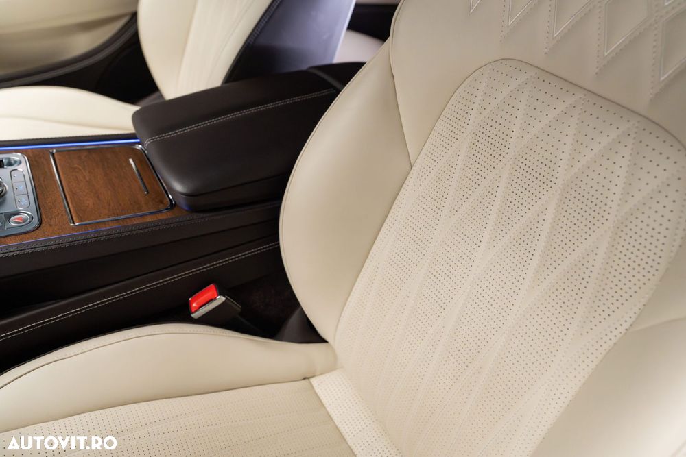 Bentley Continental V8 Azure - 29