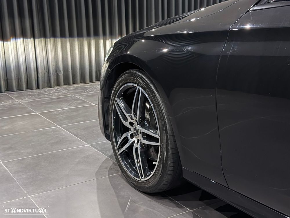 Mercedes-Benz E 220 d 4Matic 9G-TRONIC AMG Line - 13