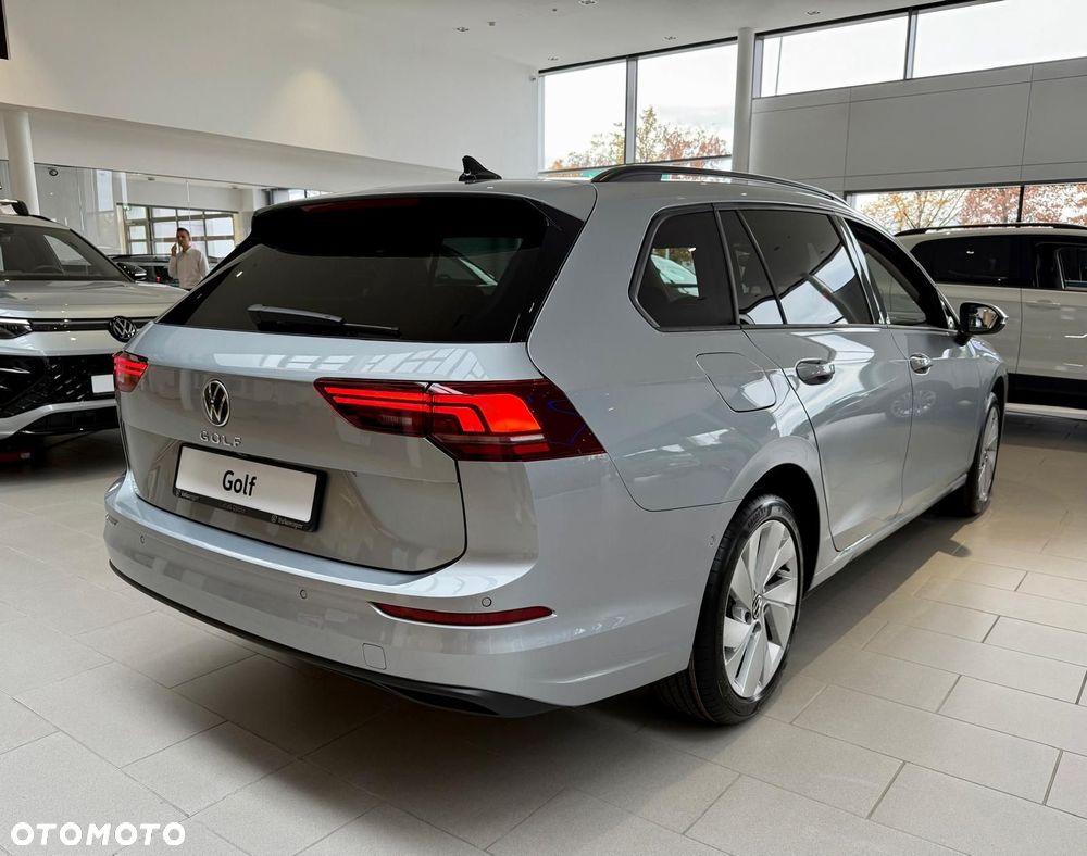 Volkswagen Golf VIII 1.5 TSI Life Plus - 5