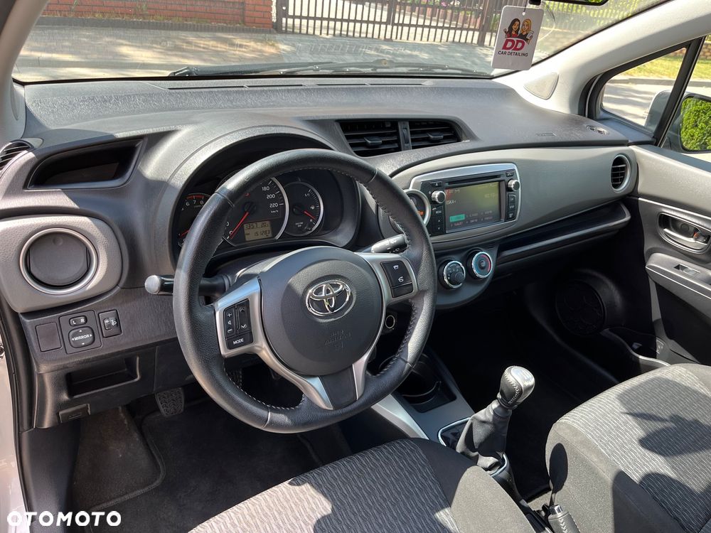 Toyota Yaris 1.33 Premium - 11