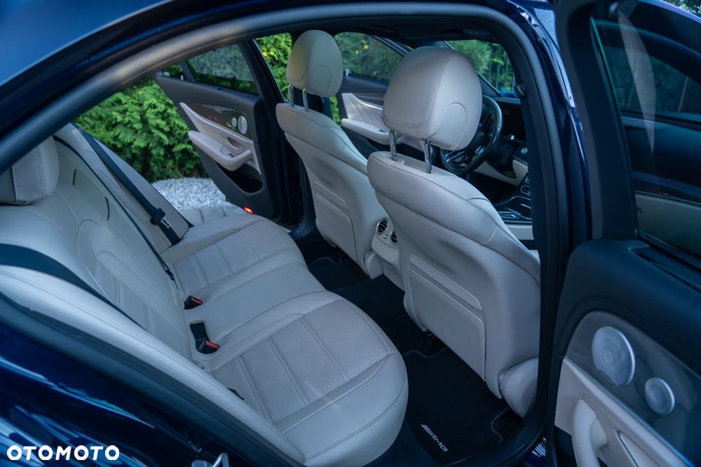 Mercedes-Benz Klasa E AMG 63 S 4-Matic+ - 22