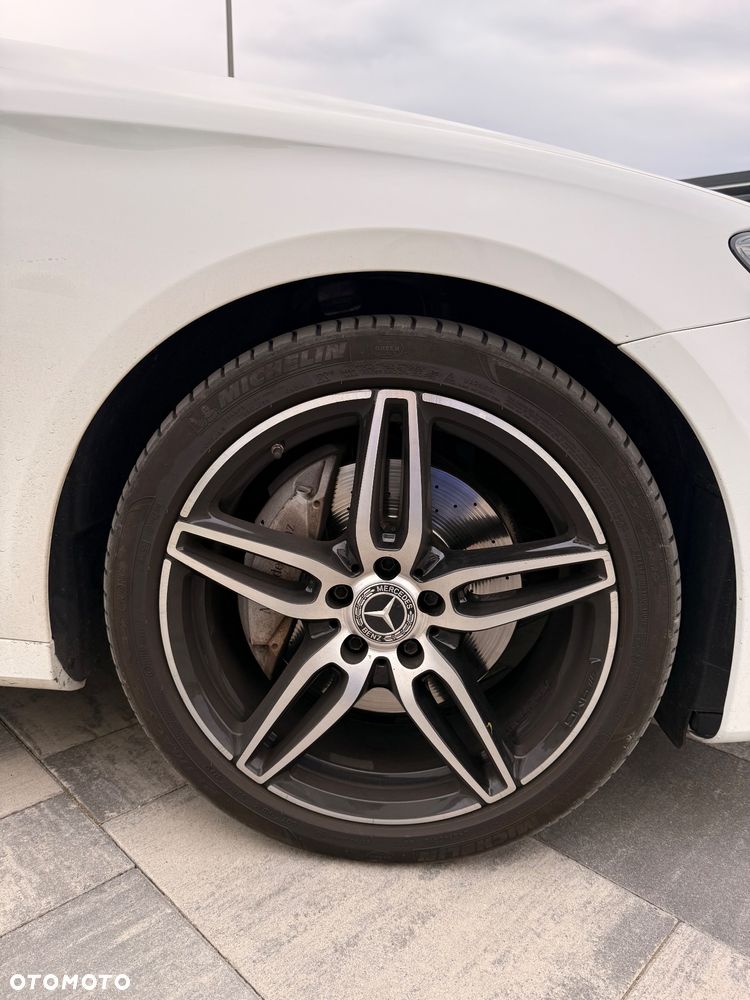 Mercedes-Benz Klasa E 220 d 4-Matic 9G-TRONIC - 8