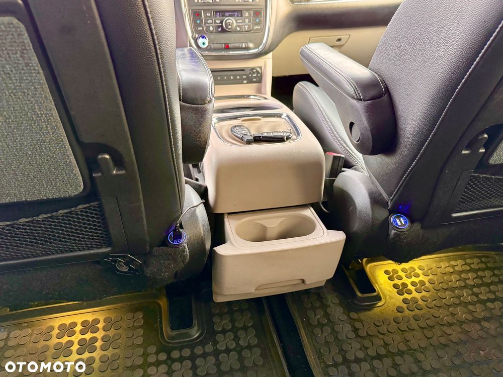 Lancia Voyager 2.8CRD Gold - 24