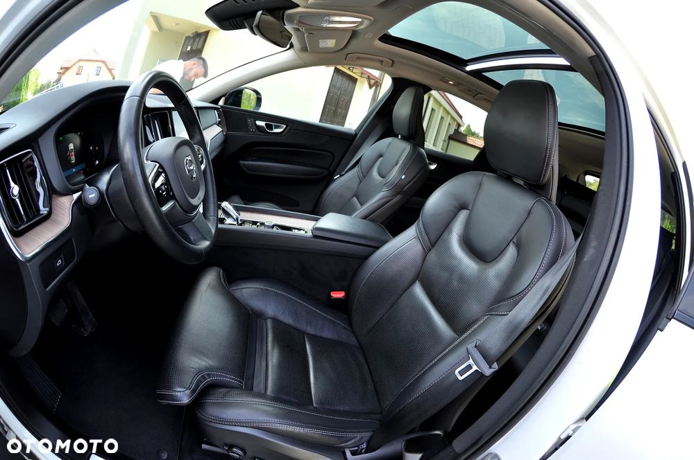 Volvo XC 60 B4 D Ultimate Dark - 21