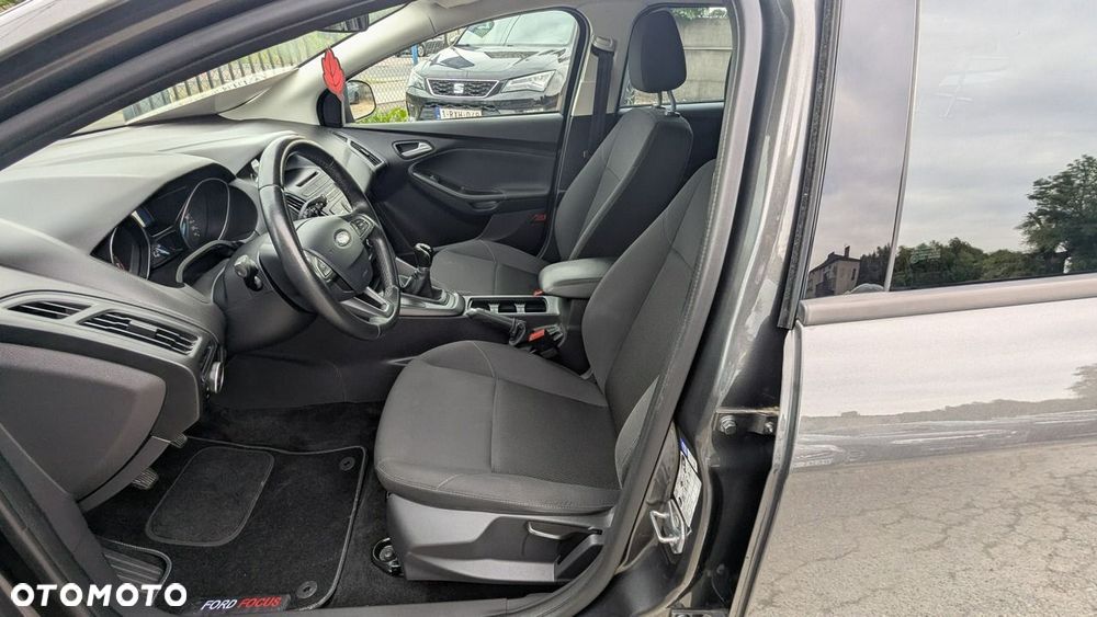 Ford Focus - 12