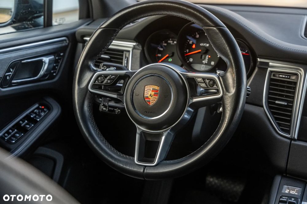 Porsche Macan - 17