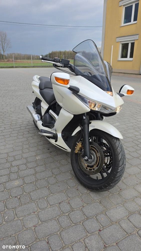 Honda DN-01 - 5