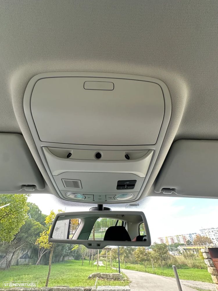 VW Golf 2.0 TDi BlueMotion Edition - 24