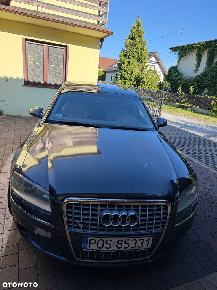 Audi A8 4.2 Quattro - 4