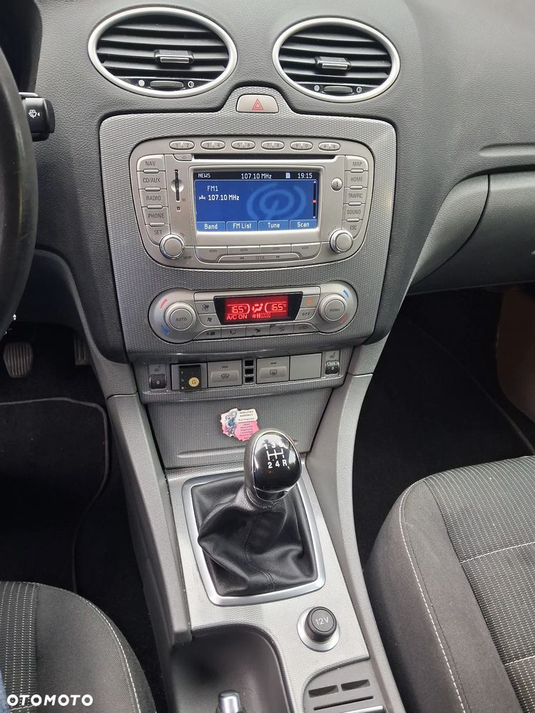 Ford Focus 1.8 FF Platinium X - 16