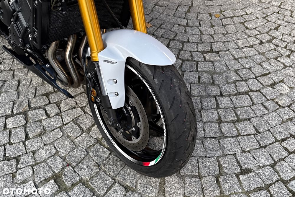 Yamaha FZ8 - 4